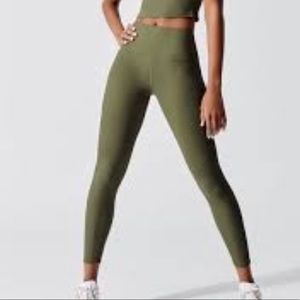 Carbon38 Army Green ribbed 7/8 leggings